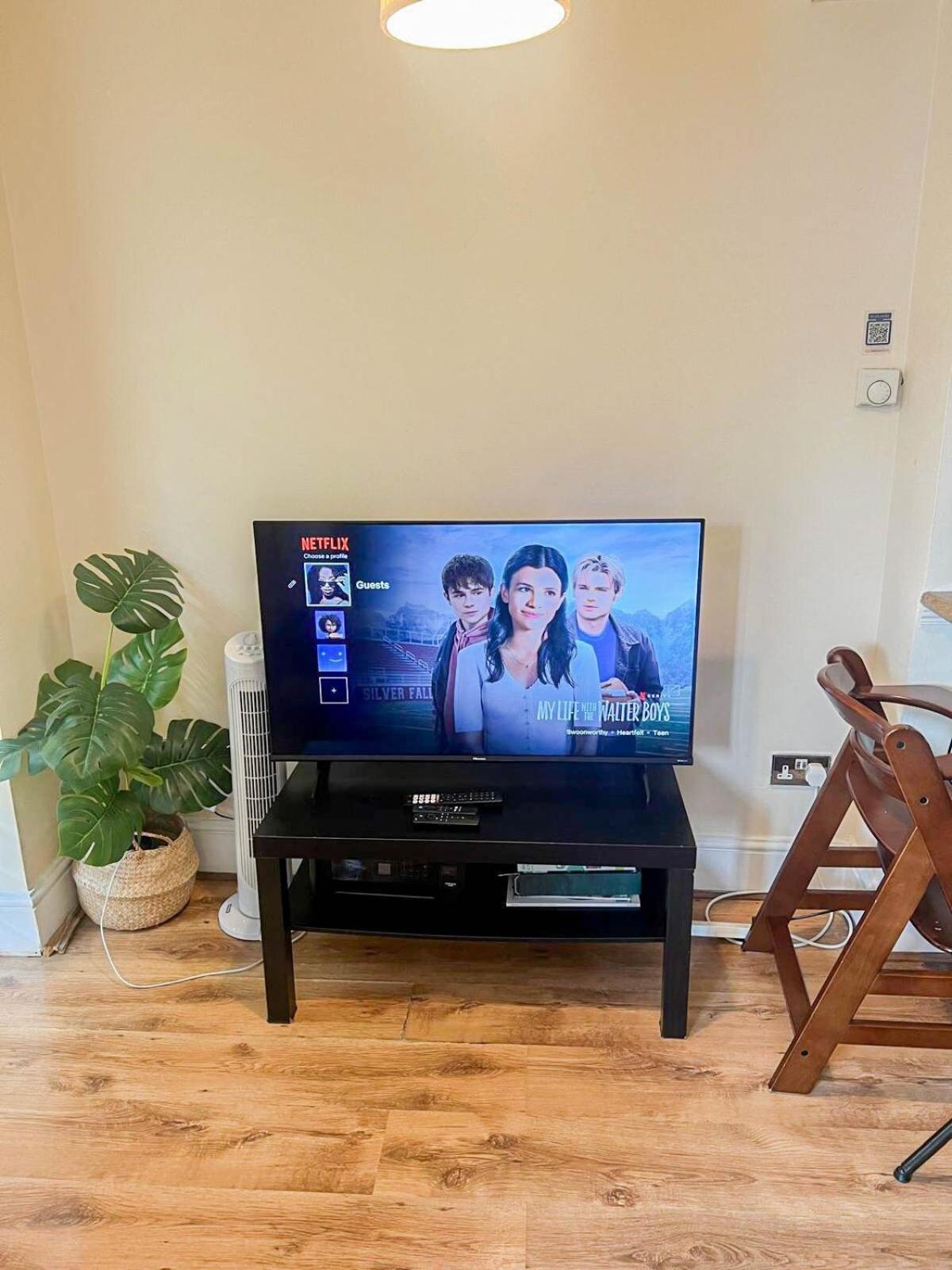 Lovely 1 Bedroom Flat In West Kensington London, Shepherd's Bush Apartament *